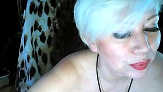 Mature Wife Aimee Hot Milf Spreads in Web Chat