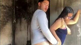 Hey, I offered cash to a Venezuelan girl to bang her in public