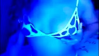 vanessa fox early clips in steamy solo action 😍